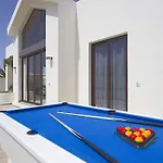 וילה Luxury Near 1km Swimming Pool Tennis Court Great For Ages *
