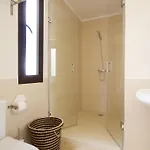 Luxury Near 1km Swimming Pool Tennis Court Great For Ages *