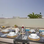 Luxury Near 1km Swimming Pool Tennis Court Great For Ages וילה *
