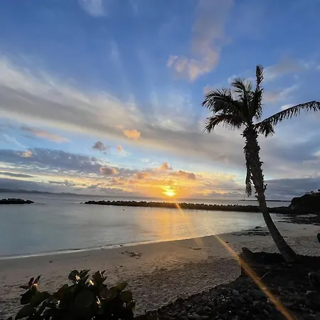 Luxury Near 1km Swimming Pool Tennis Court Great For Ages Villa