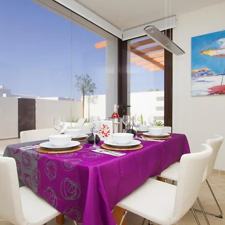 Luxury Near 1km Swimming Pool Tennis Court Great For Ages