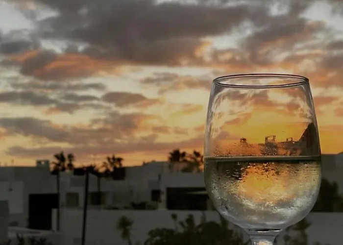 Luxury Near 1km Swimming Pool Tennis Court Great For Ages فيلة *