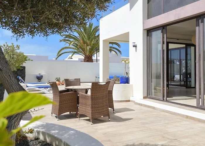 Luxury Near 1km Swimming Pool Tennis Court Great For Ages فيلة